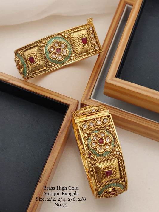 Enduring Elegance: Brass High Gold Antique Kangan