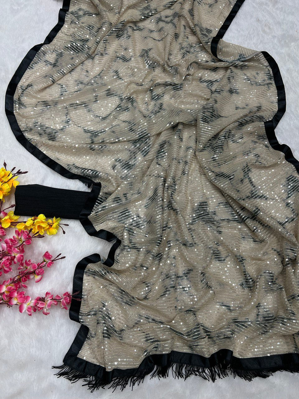 Exquisite Georgette Saree Set: Embroidered Elegance