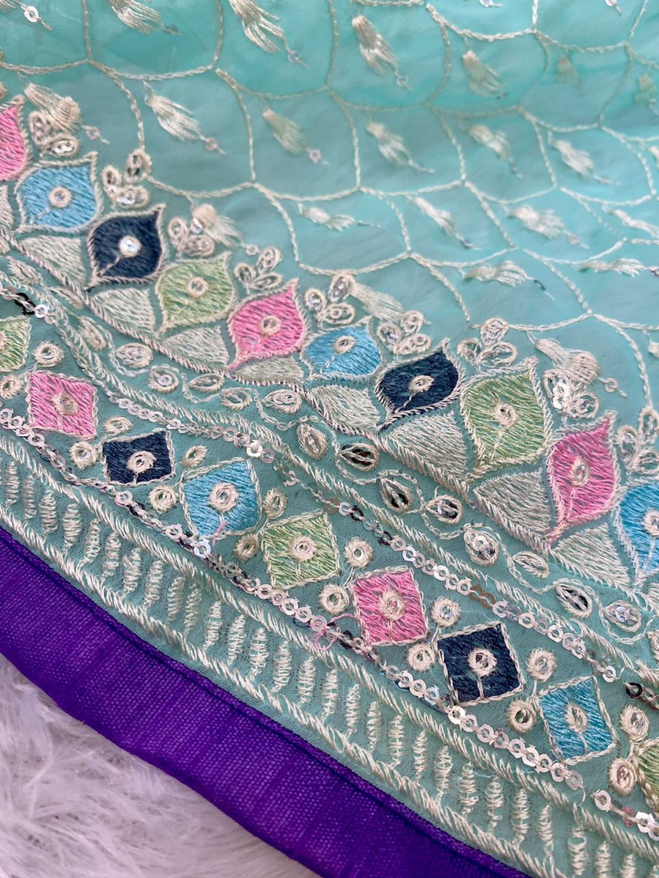 Pure soft pistal colour geogert with thread &amp; seqnce Saree