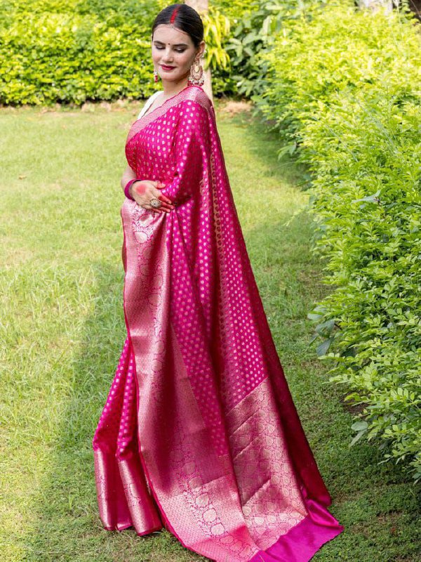 Enchanting Organic Banarasi Sarees: Elevate Your Wedding Style!