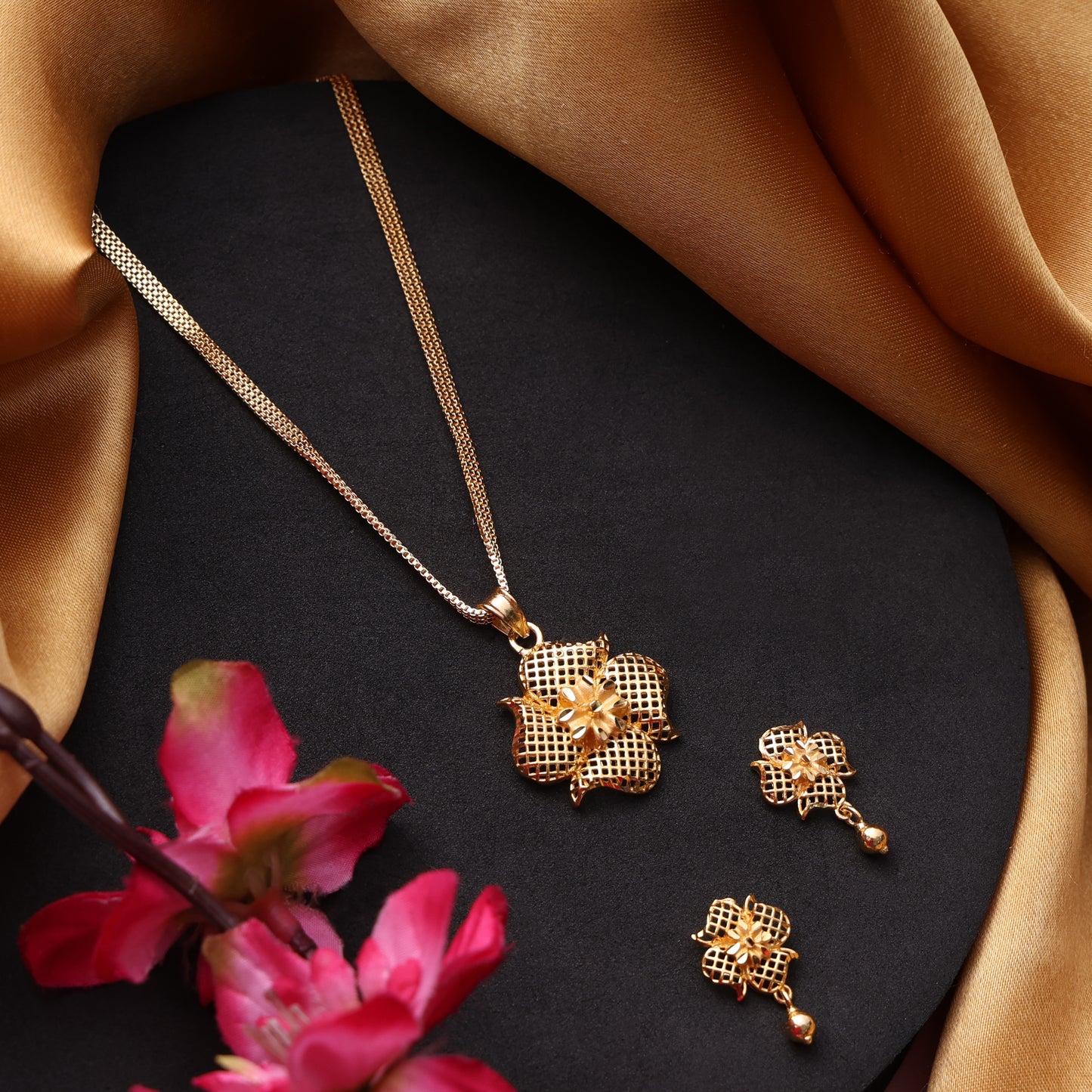 One-Gram Gold Chain Pendant Set with Tops