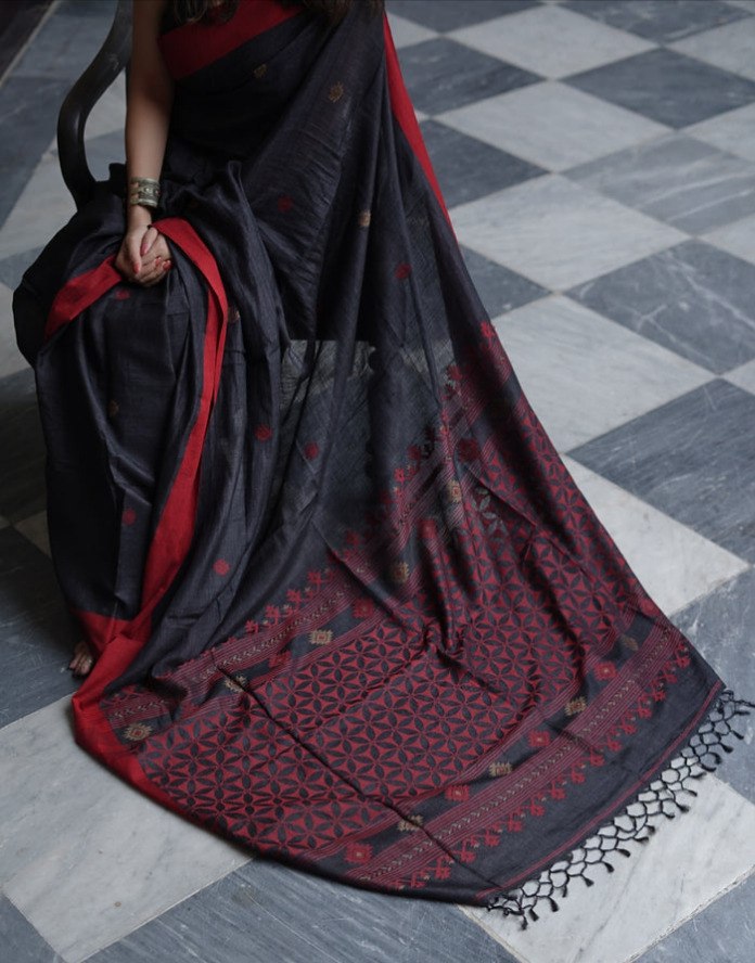 Women Linen Cotton Saree with Contrast Border