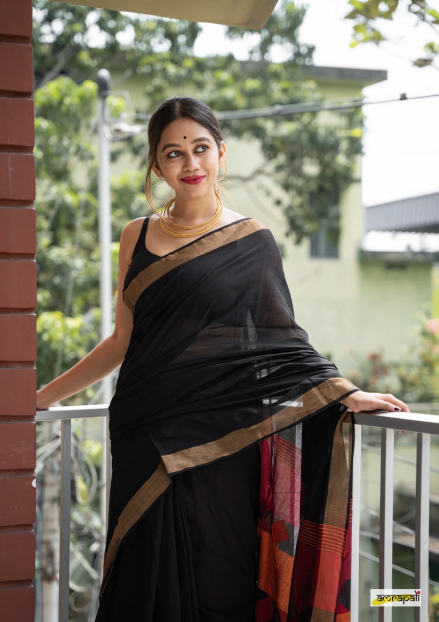 Women Linen Cotton Saree with Contrast Border