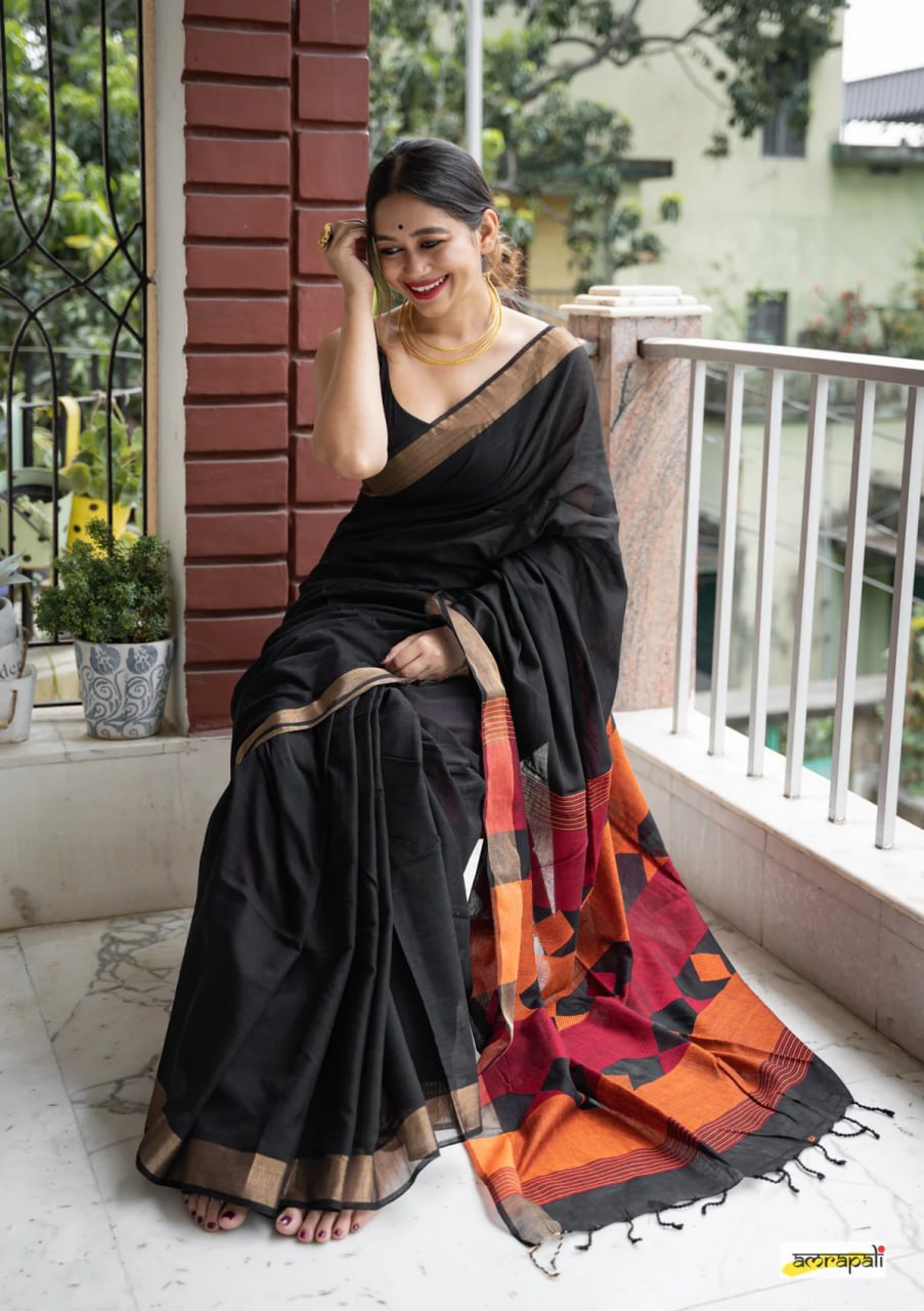 Women Linen Cotton Saree with Contrast Border