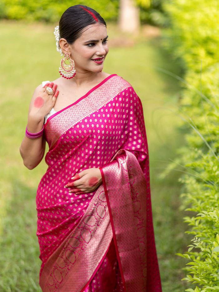 Enchanting Organic Banarasi Sarees: Elevate Your Wedding Style!