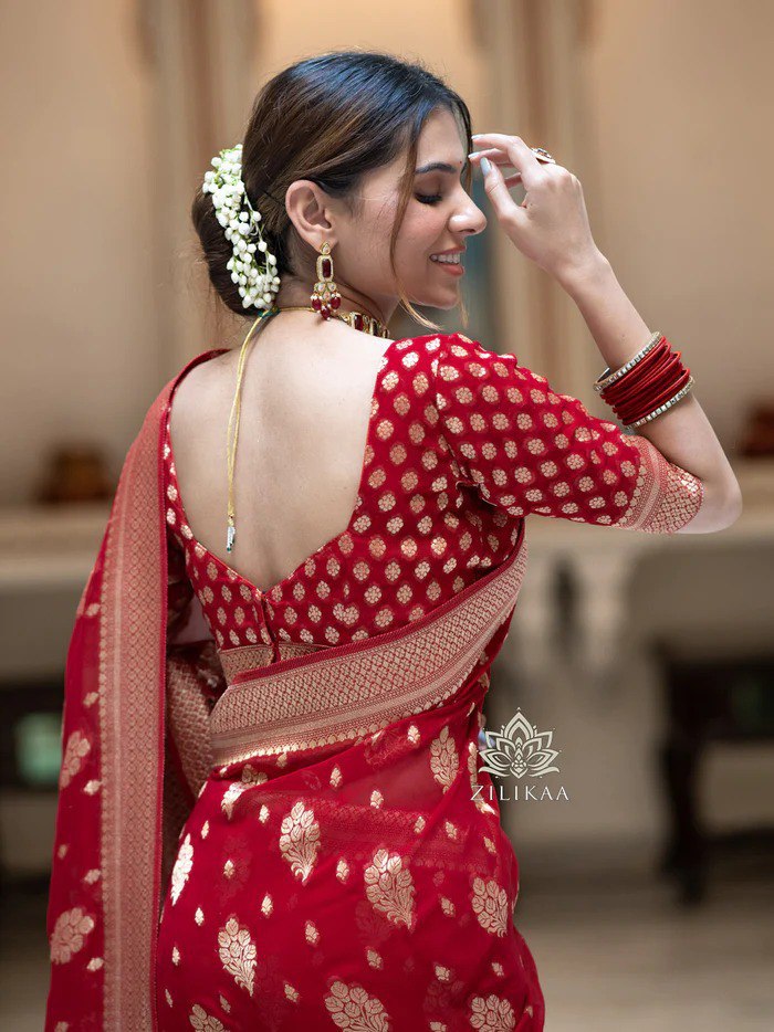 THE BANARASI SILK THREADS WOVEN USING INTRICATE TECHNIQUES SAREES