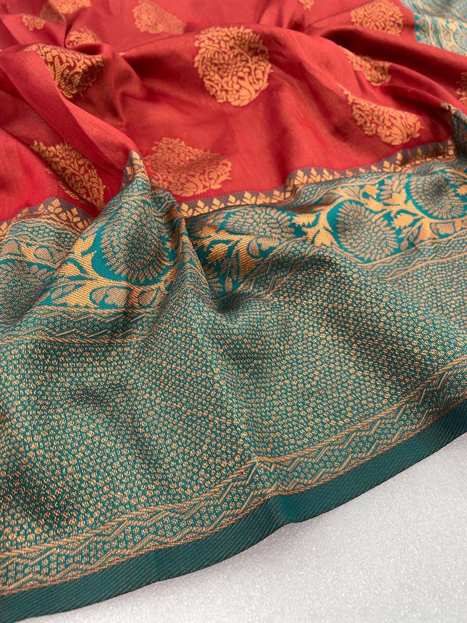 Organic Banarasi Sarees For Intimate And Big Fat Indian Weddings