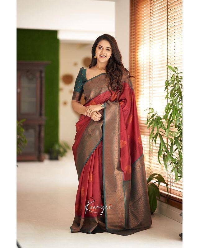 Organic Banarasi Sarees For Intimate And Big Fat Indian Weddings