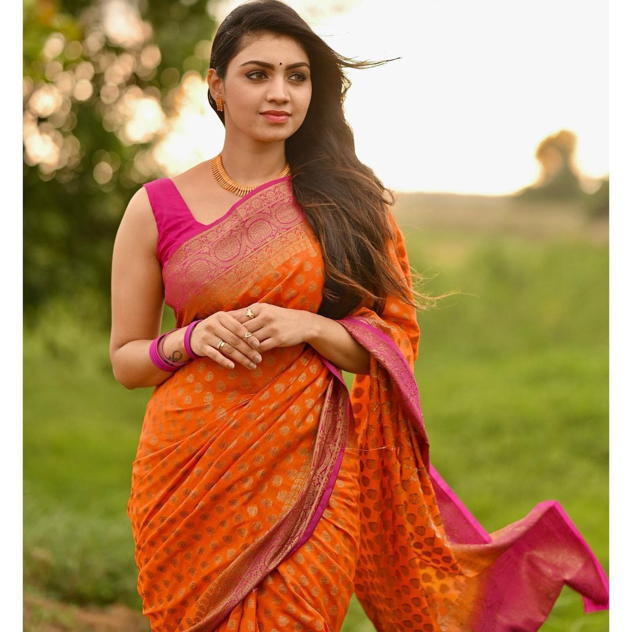 Elegant Organic Banarasi Sarees: Perfect for Memorable Weddings