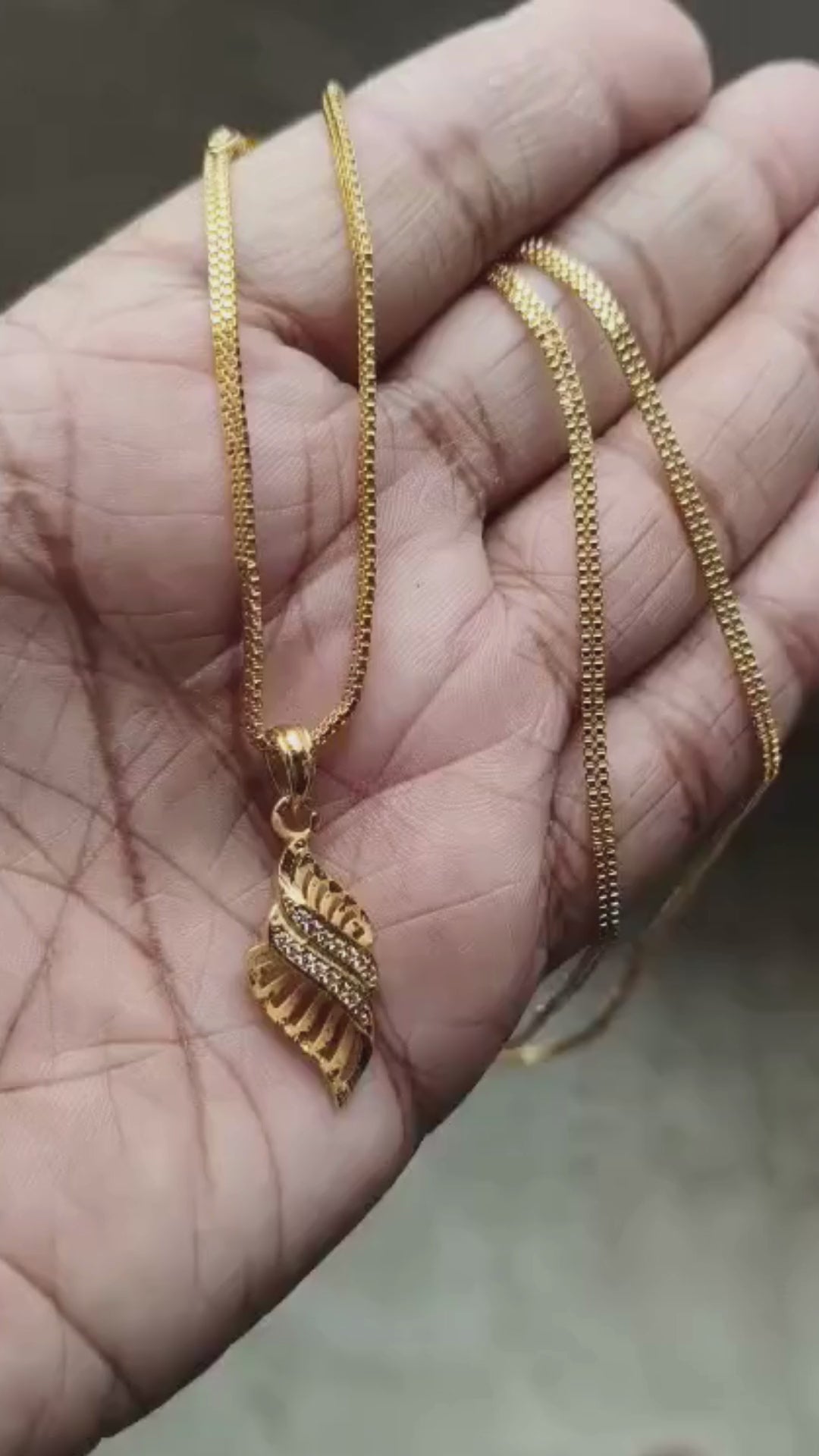 18K Gold Coated Pendant Necklace – Anti-Tarnish Finish ( 2 Line Chain )